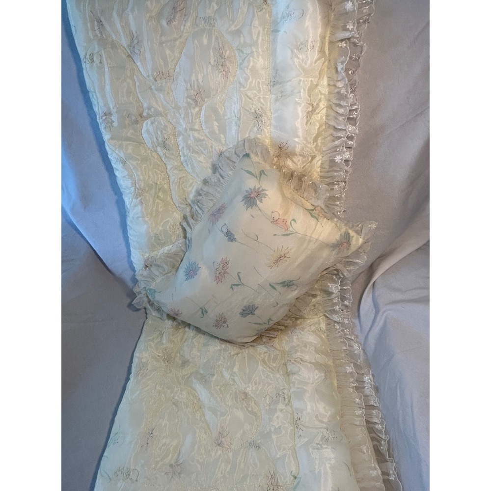 Vintage‎ Yellow Floral Cherub Baby Comforter and Pillow Set Ruffle Lace Trim